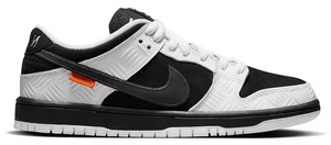 Nike SB Dunk Low TIGHTBOOTH