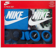 Load image into Gallery viewer, Nike/Jordan 5 Pc Baby Gift Sets 0-6 Months
