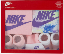 Load image into Gallery viewer, Nike/Jordan 5 Pc Baby Gift Sets 0-6 Months
