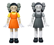 Load image into Gallery viewer, KAWS Young-Hee Vinyl Figure
