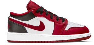 Jordan 1 Low Bulls