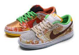 Nike SB Dunk Low Street Hawker (2021)