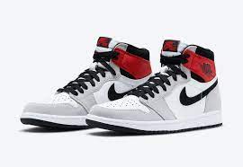 Jordan 1 Retro High Light Smoke Grey