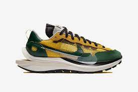 Nike Vaporwaffle sacai Tour Yellow Stadium Green