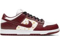 Nike SB Dunk Low Supreme Stars Barkroot Brown (2021)